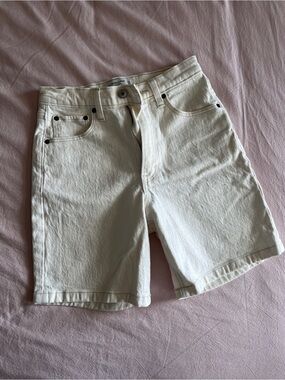 Women’s Abercrombie Off White Denim Shorts Size 00 or 24